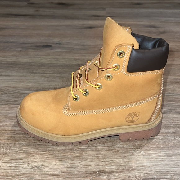 Gently used Kids Timberland Boots - Picture 2 of 9